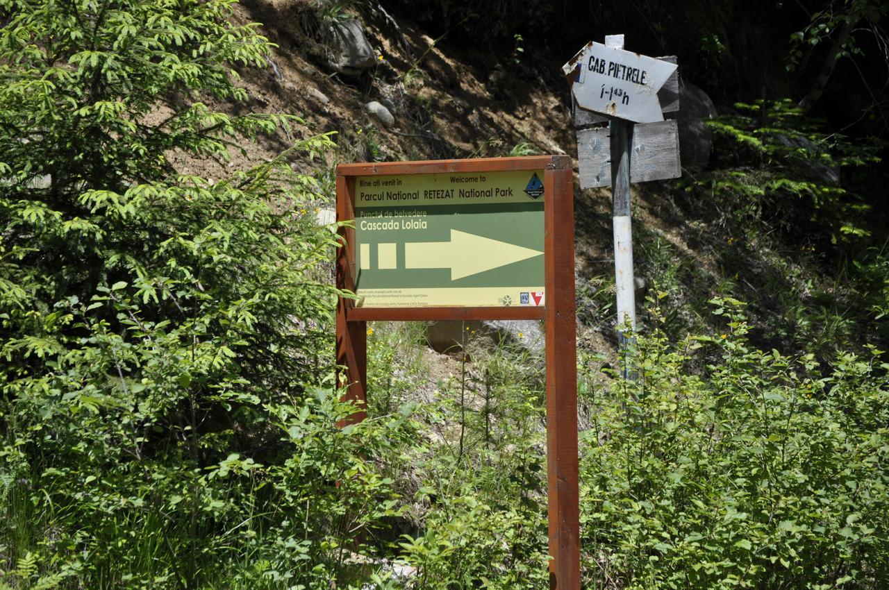 Cabana Cascada Carnic Nucsoara  Luaran gambar